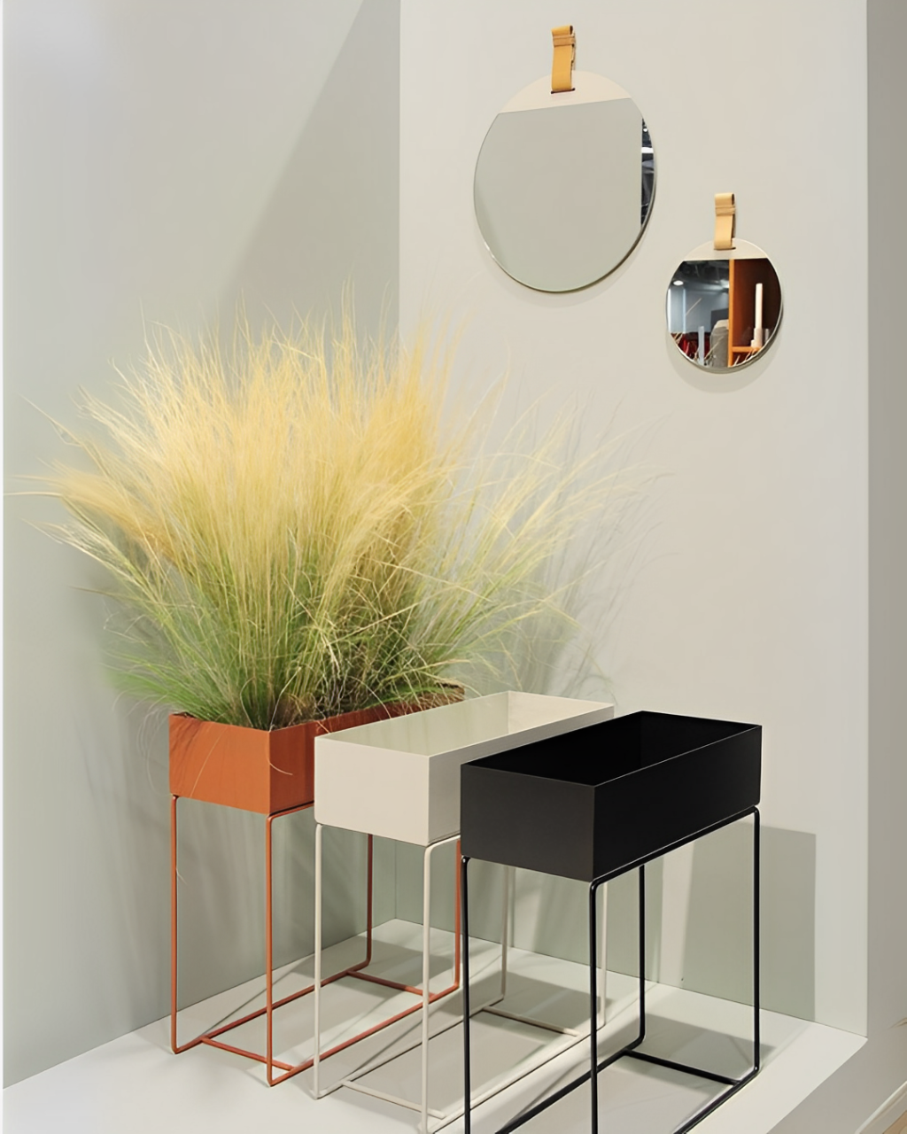 Nest Plant Holder