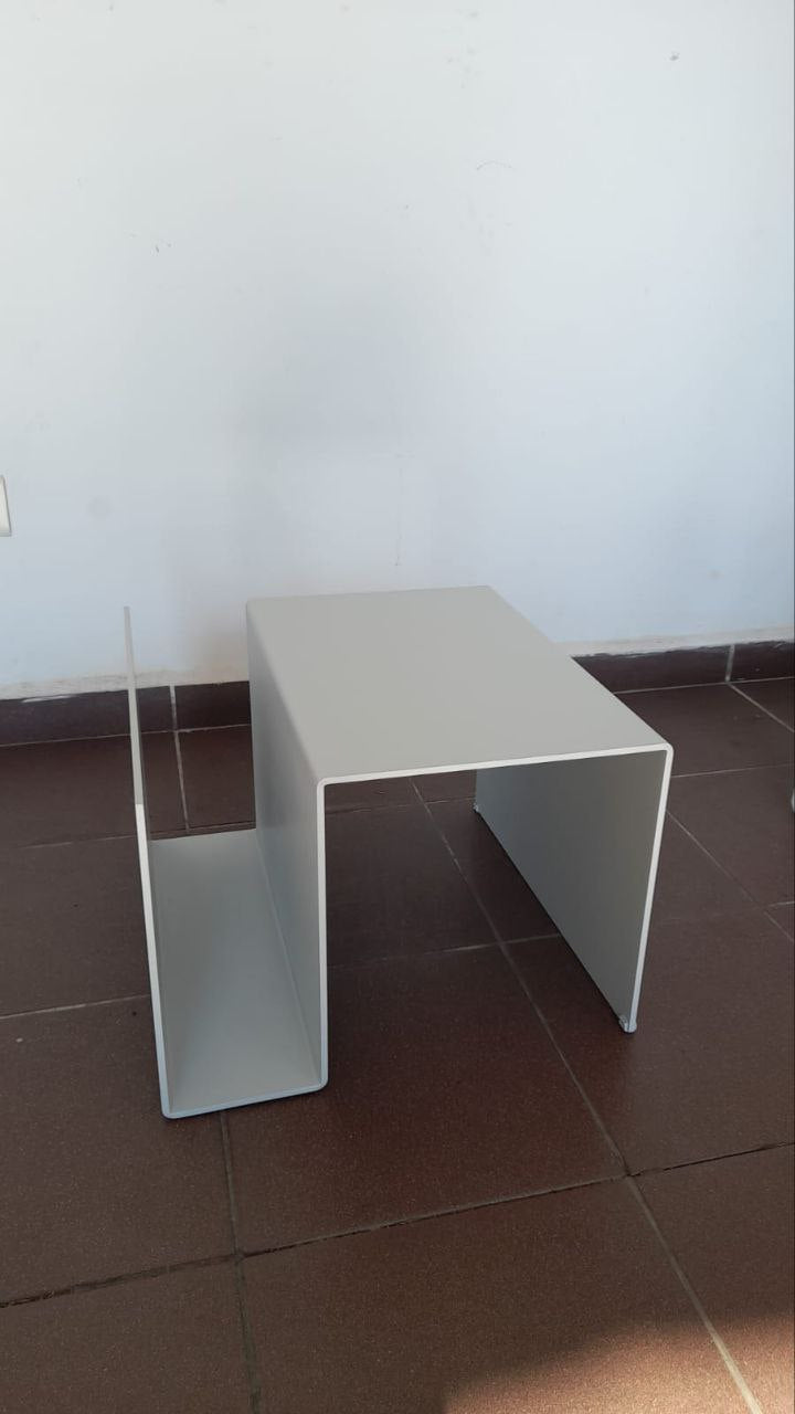 Huk Black Table